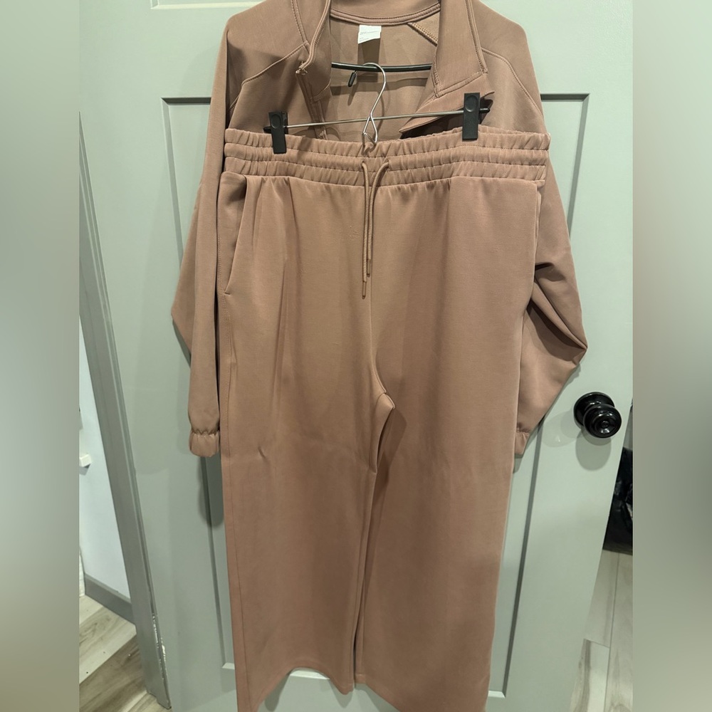 All in Motion Women's Brown Jogger Pants